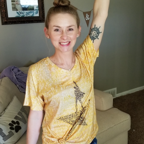 Meet your Posher, Fayelee - Picture 2 of 2